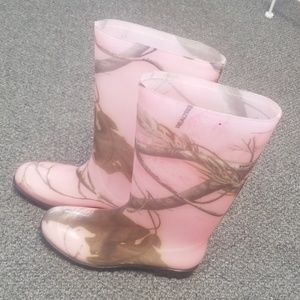 Realtree rain boots size 7